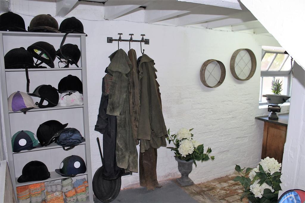 The Jockey Room Hideaway Spurstow ภายนอก รูปภาพ