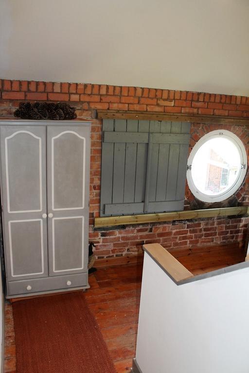 The Jockey Room Hideaway Spurstow ภายนอก รูปภาพ