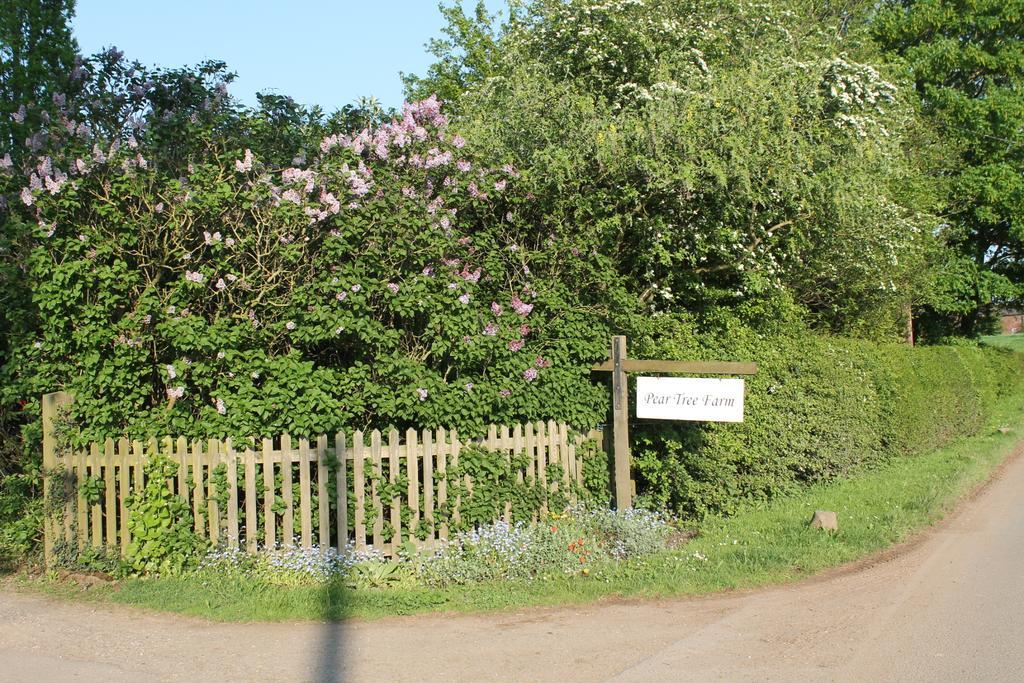 The Jockey Room Hideaway Spurstow ภายนอก รูปภาพ
